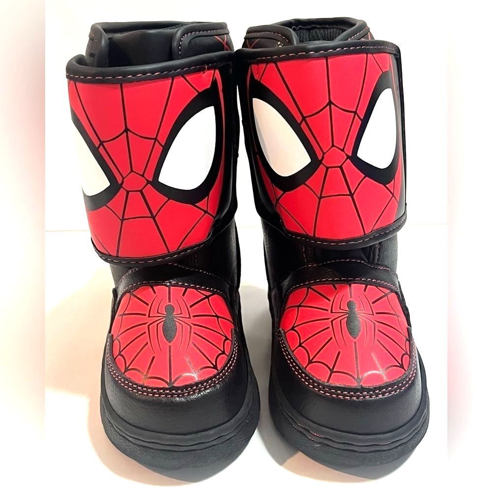 Marvel Spider-Man Themed Kids Boys Warm Winter Velcro Light-Up Boots Size 6 - Picture 1 of 9